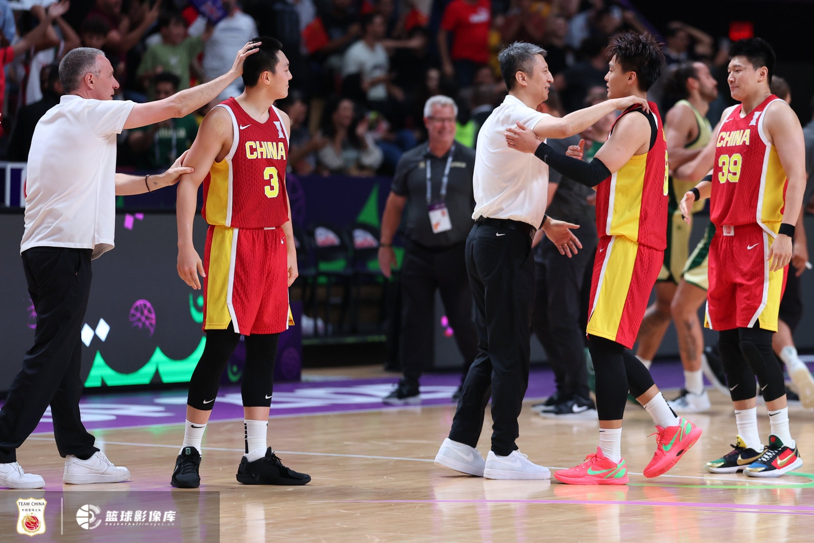 赵睿：对中国男篮充满希望 但只要球队后面打不好 肯定会有质疑声